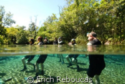 Briefing time for a group of snorkelers.
Fresh water, Ce... by Erich Reboucas 